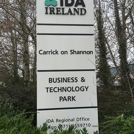 فندق Leitrim Carrick on Shannon