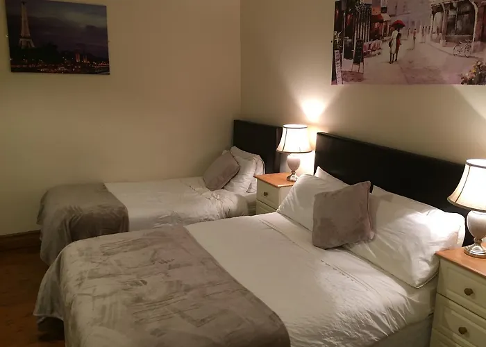 Leitrim Hotel *